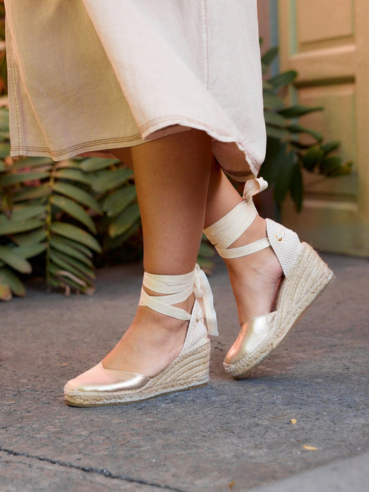 Romero Cuña media en ante metalizado color oro