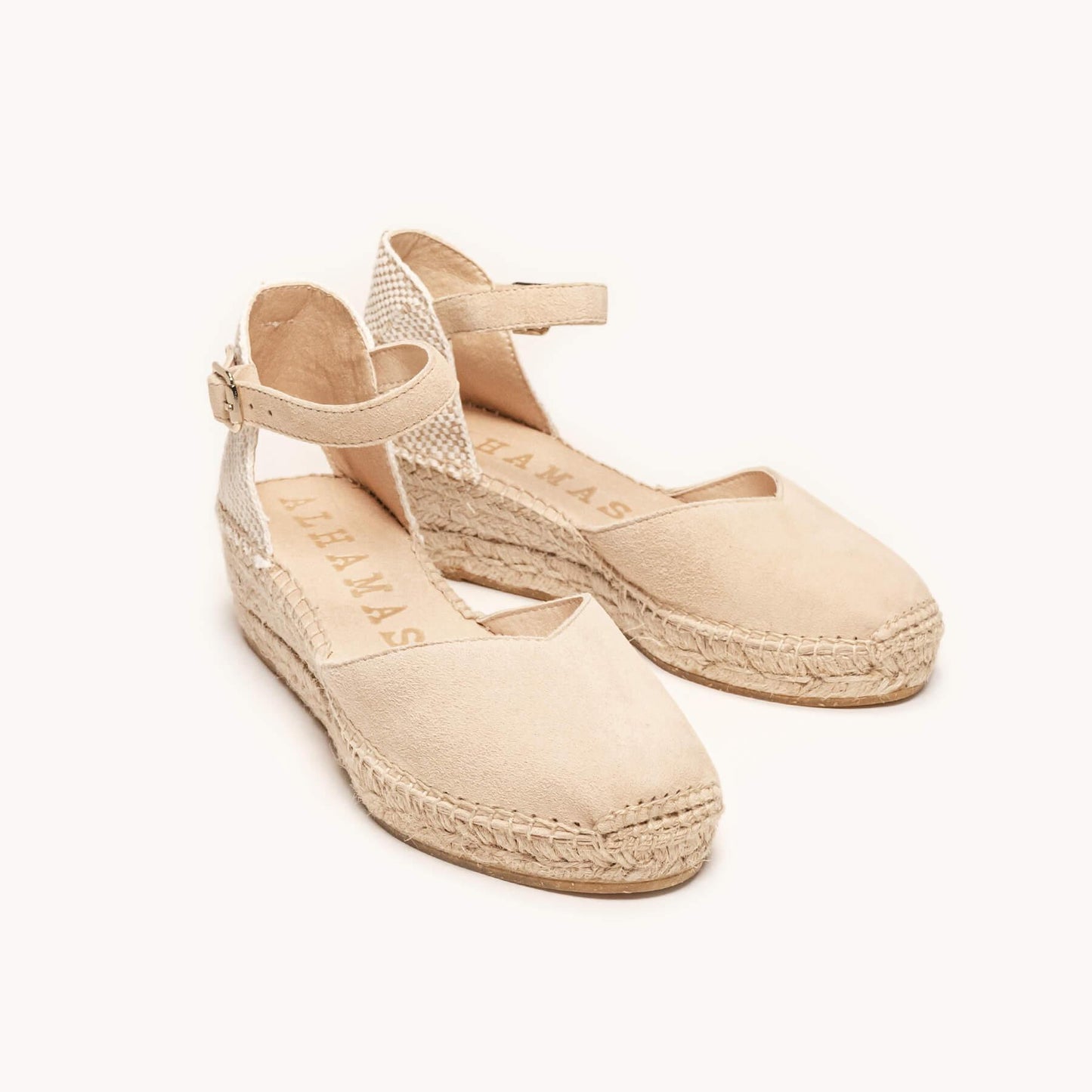 Jara Cuña Baja Ante Arena