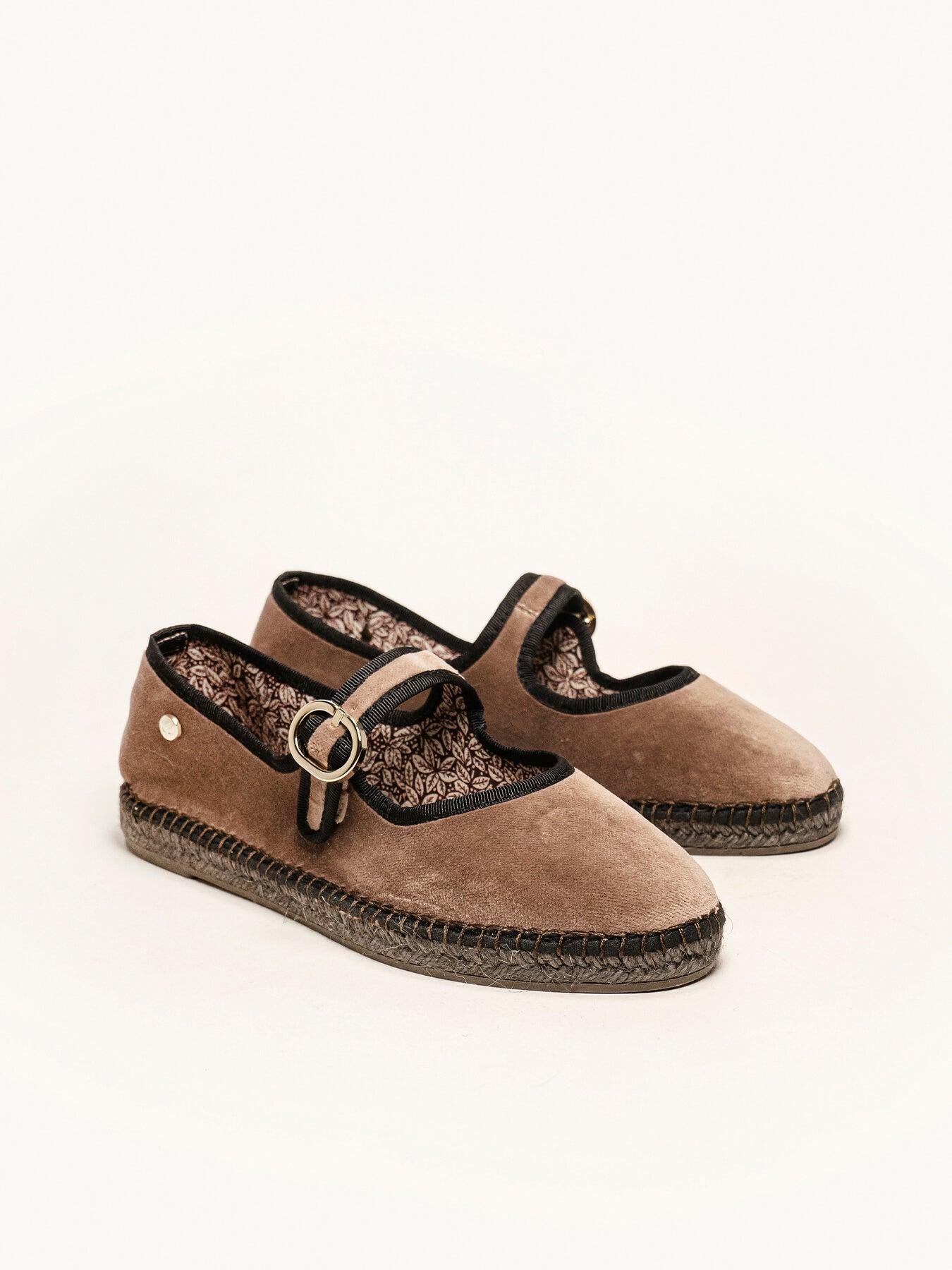 Adelfa Terciopelo Taupe