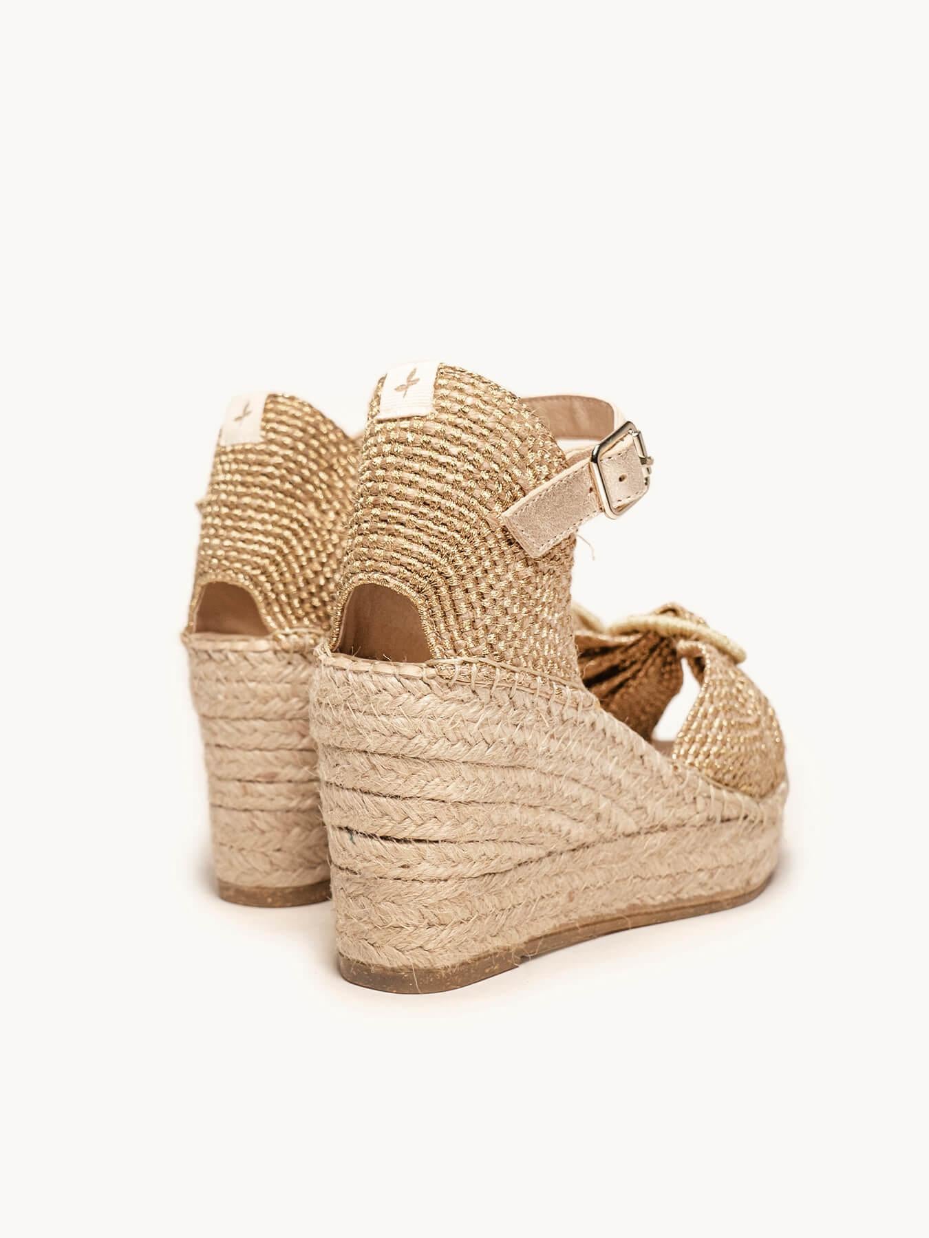 Amapola Cuña Media Plataforma Taloncillo Oro