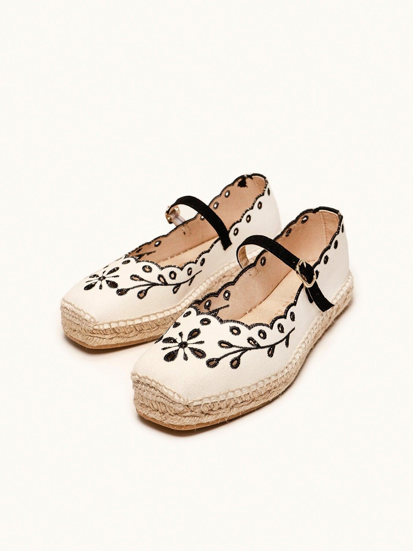 Campanilla Lona Bordada Negro