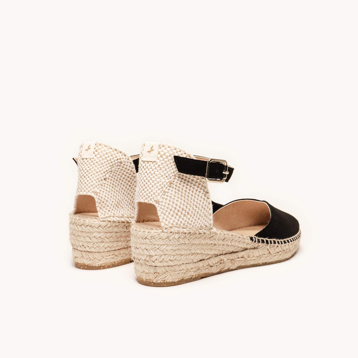 Jara Cuña Baja Ante Negro