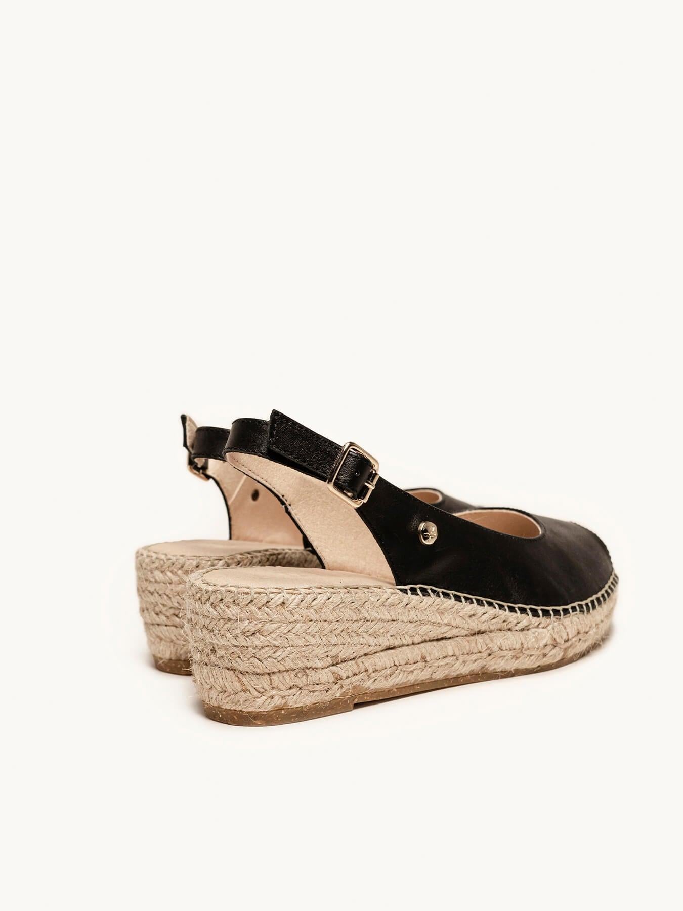 Clavel Cuña Baja Napa Negro