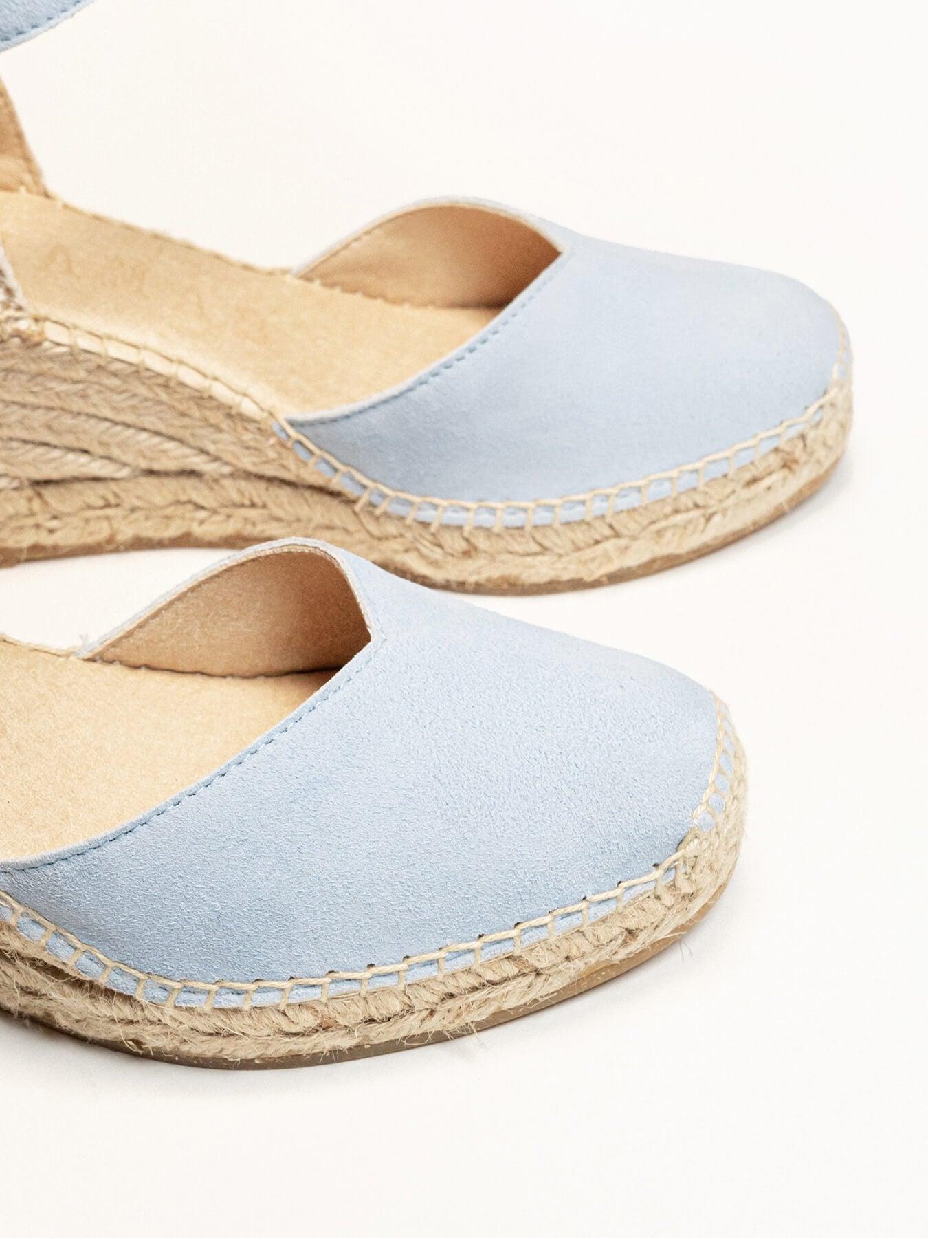 Jara Cuña Media Ante Azul Claro