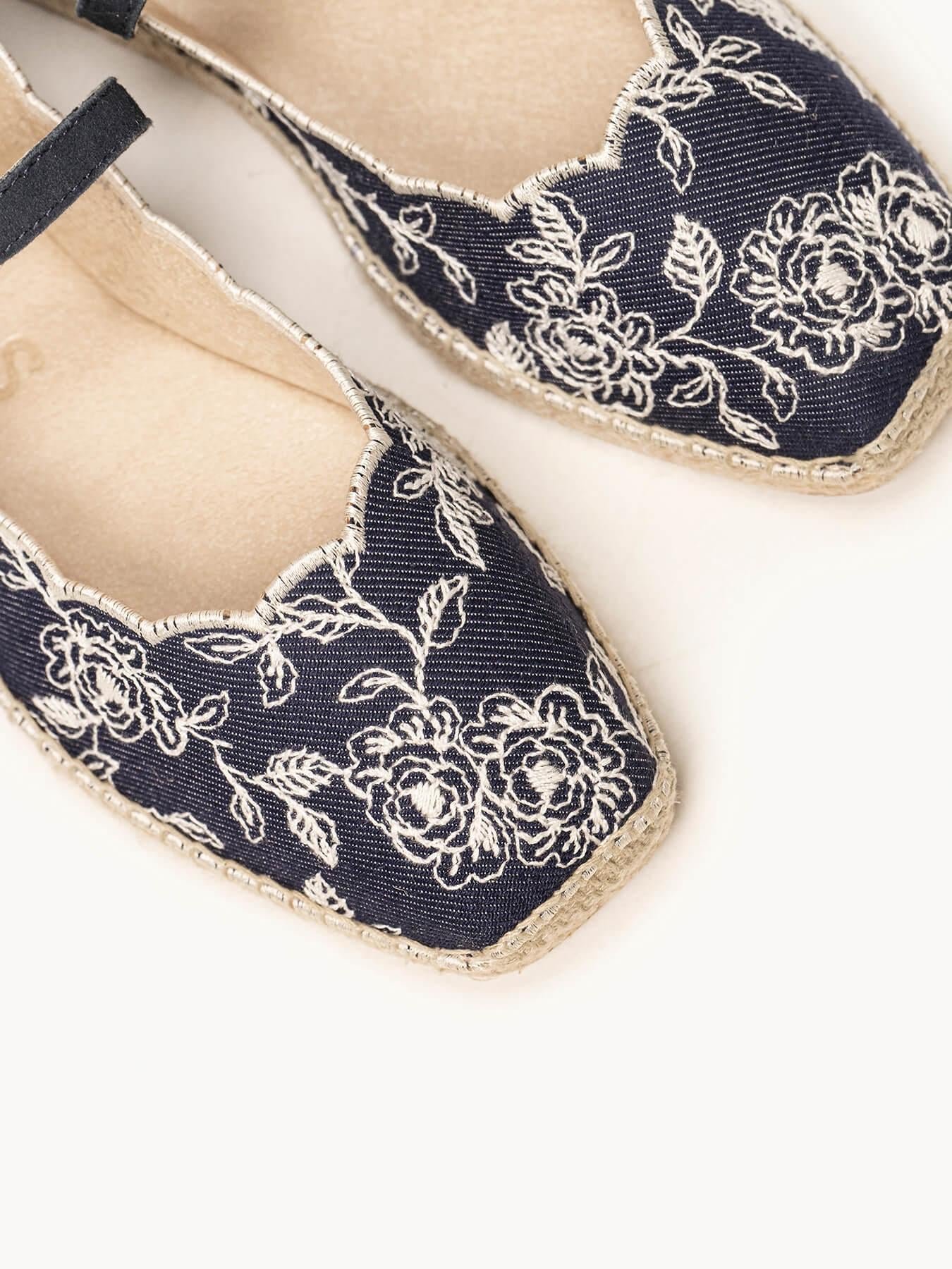 Campanilla Vaquero Bordado Marino