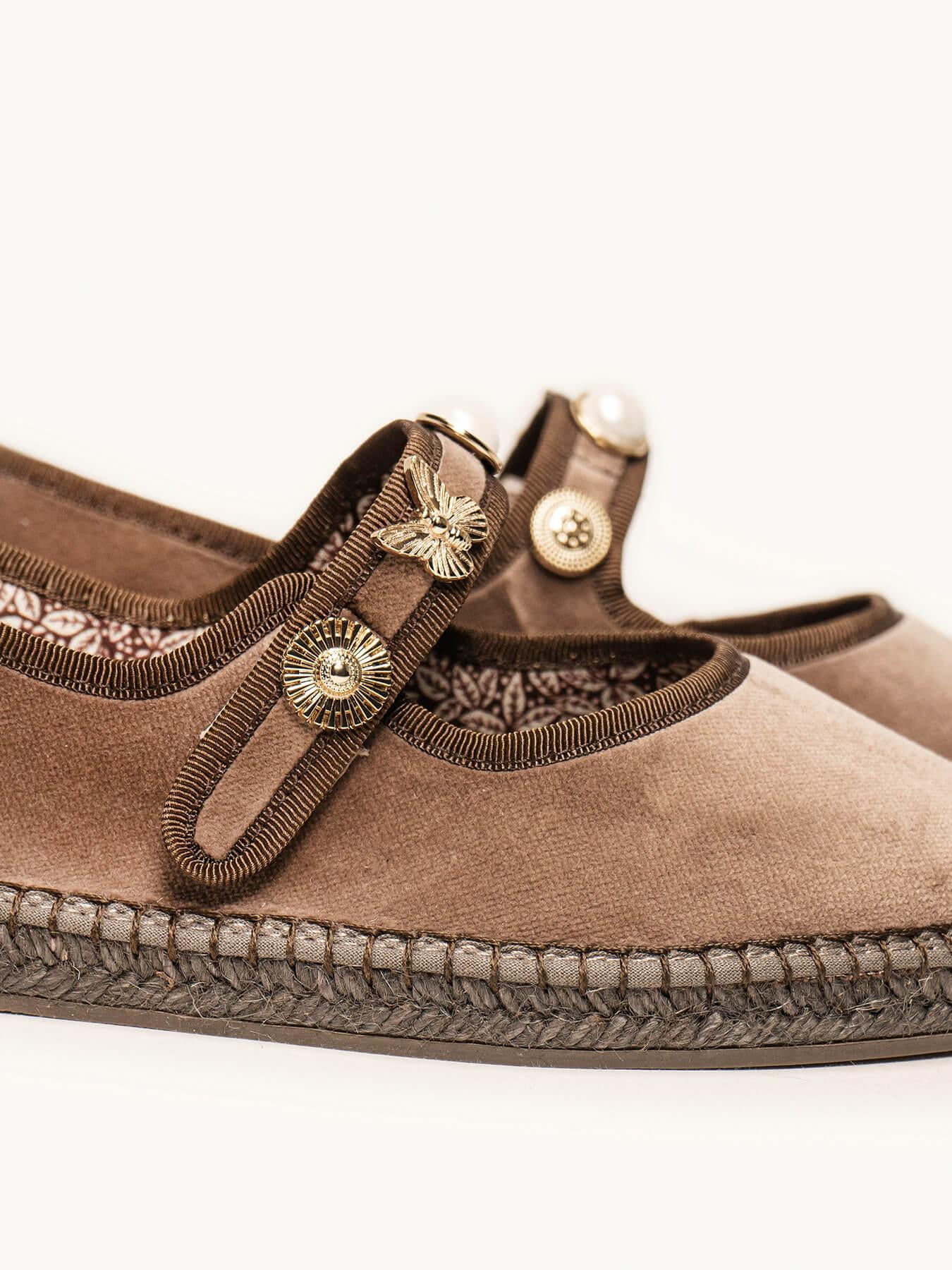 Adelfa Terciopelo Taupe