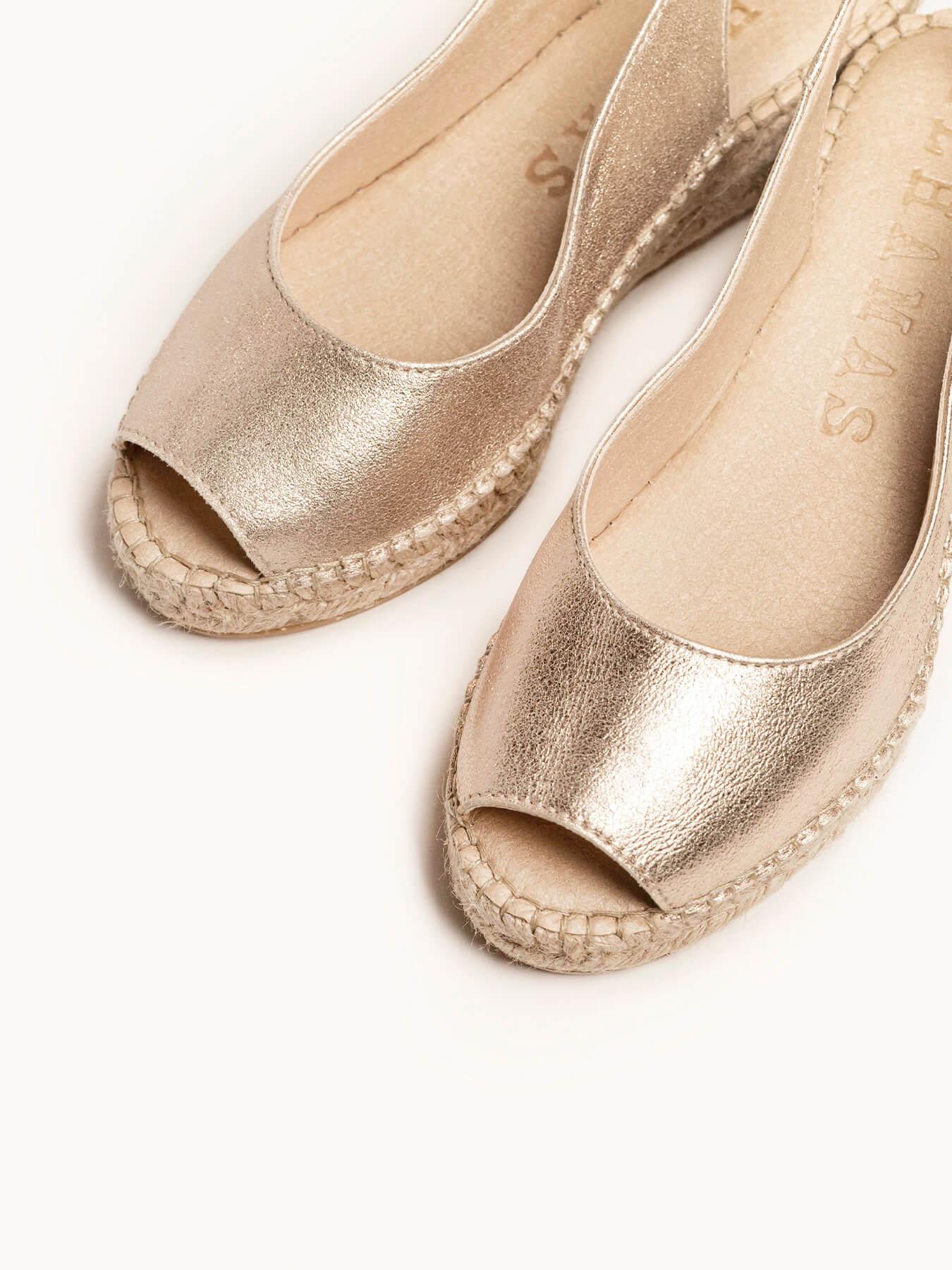 Clavel Cuña Baja Ante Metal Oro