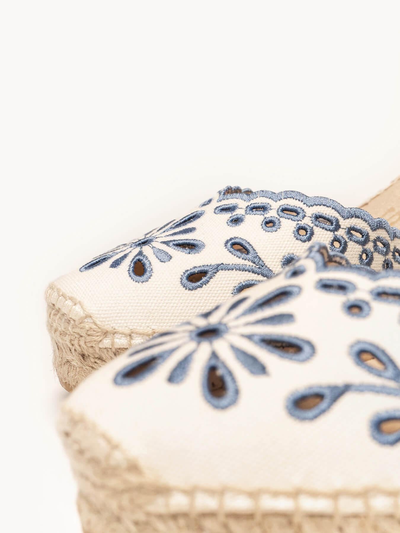 Romero Cuña Media Lona Bordada Azul Jeans