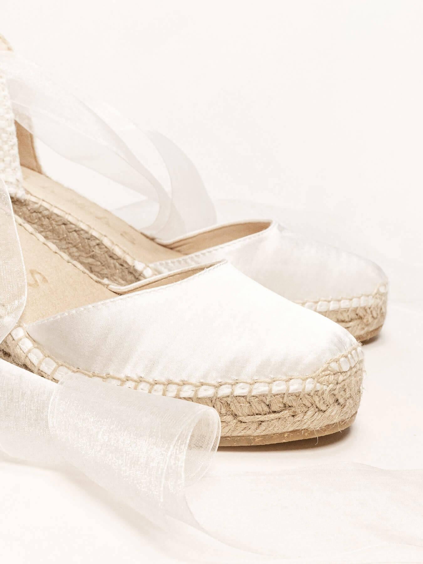 Cala Cuña Media Raso Blanco