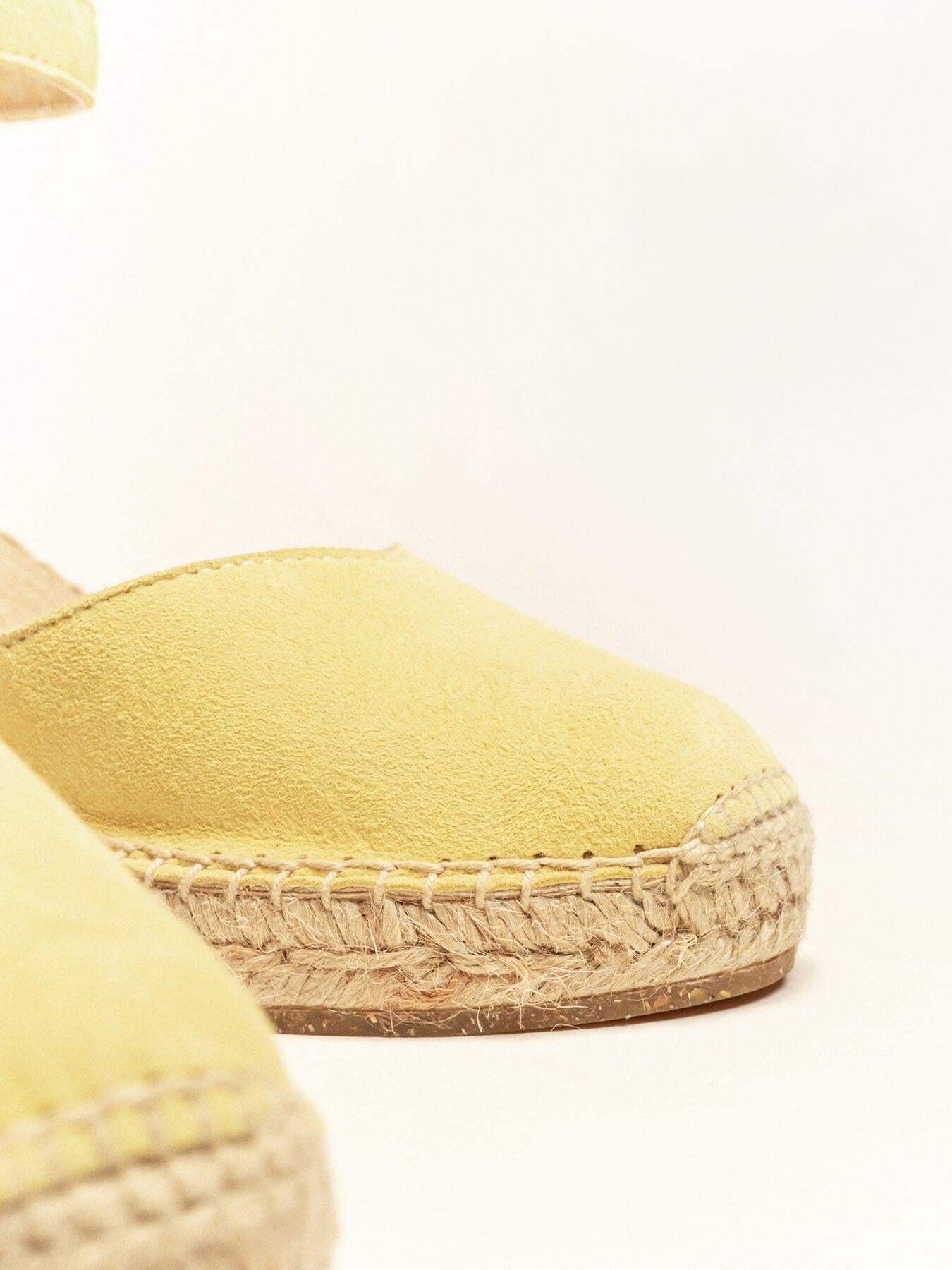 Jara Cuña Media Ante Amarillo