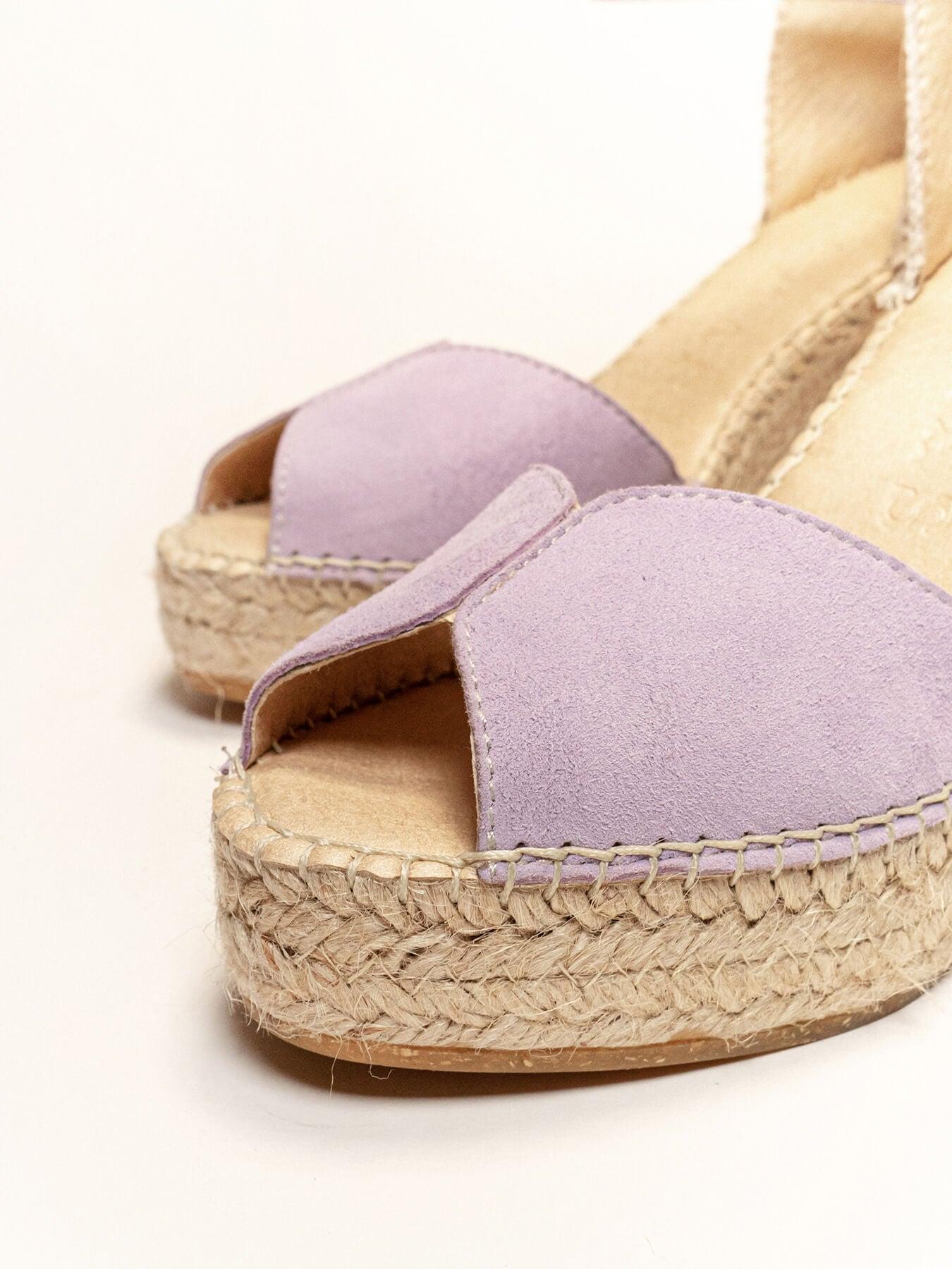 Alelí Cuña Alta Ante Lila