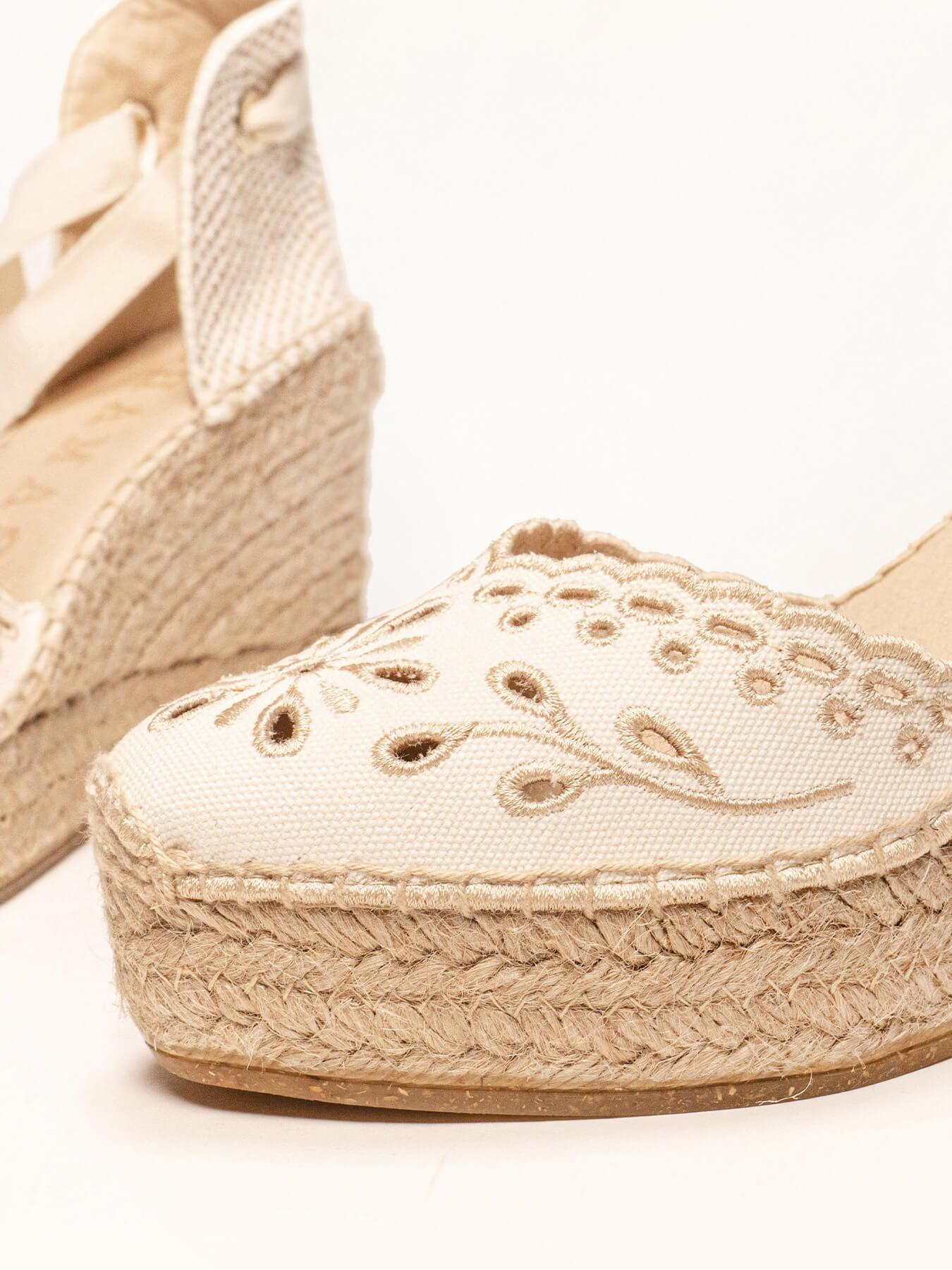 Romero Cuña Alta Lona Bordada Crudo