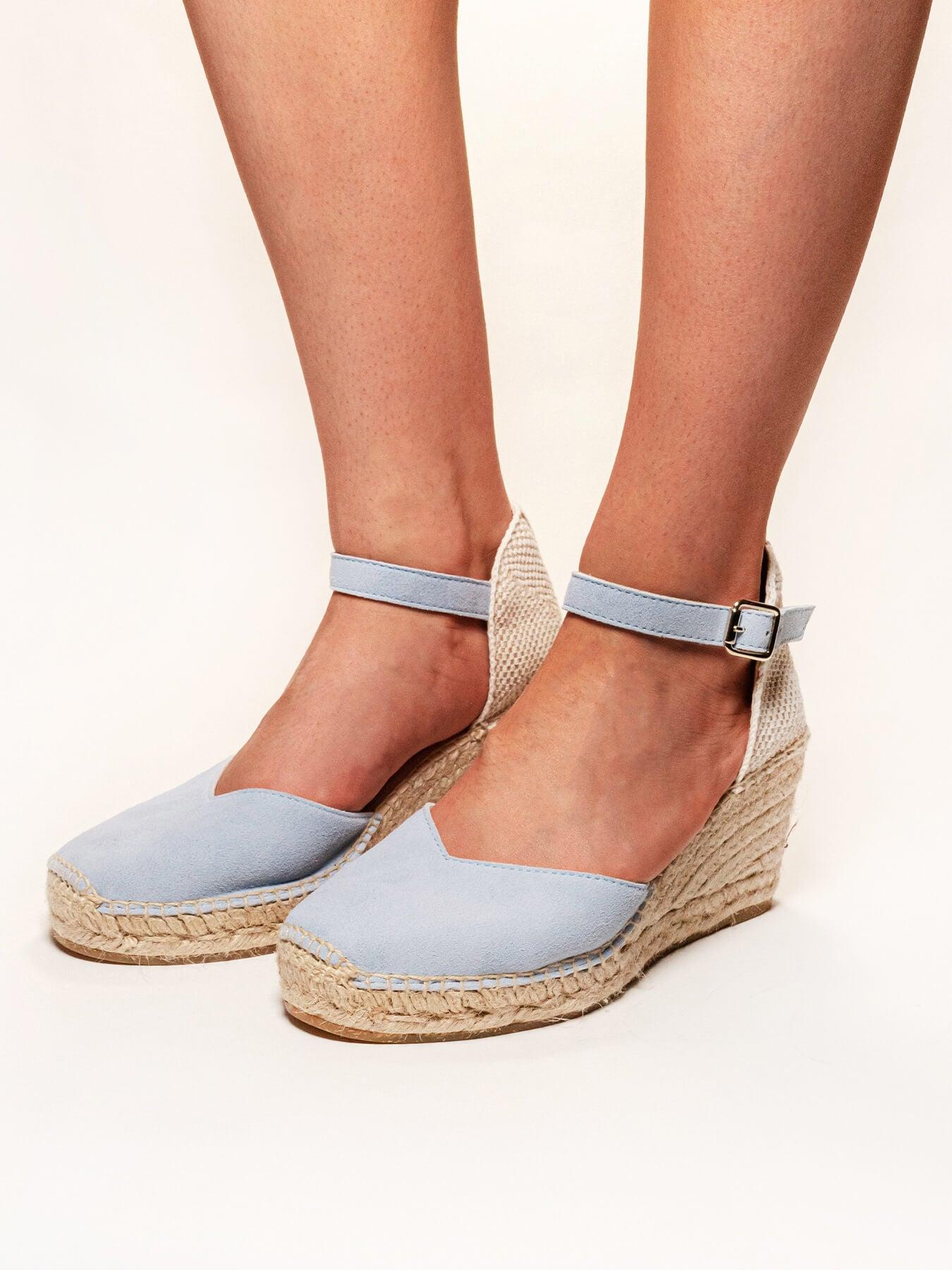 Jara Cuña Media Ante Azul Claro