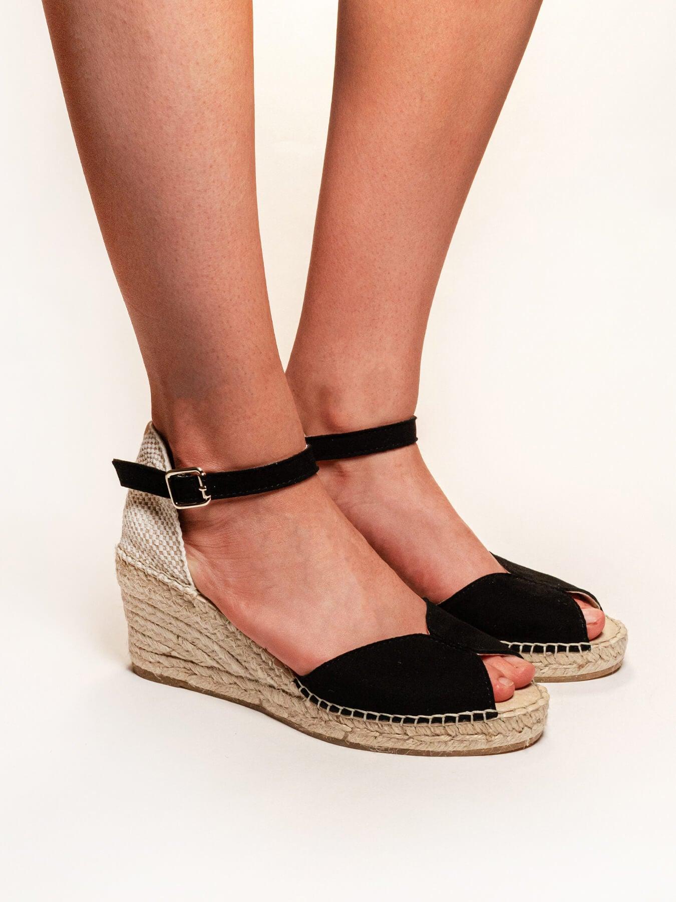 Alelí Cuña 7 cm Ante Negro