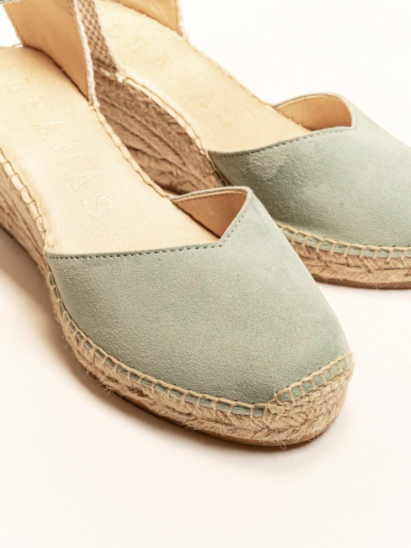 Jara Cuña Media Ante Verde Claro