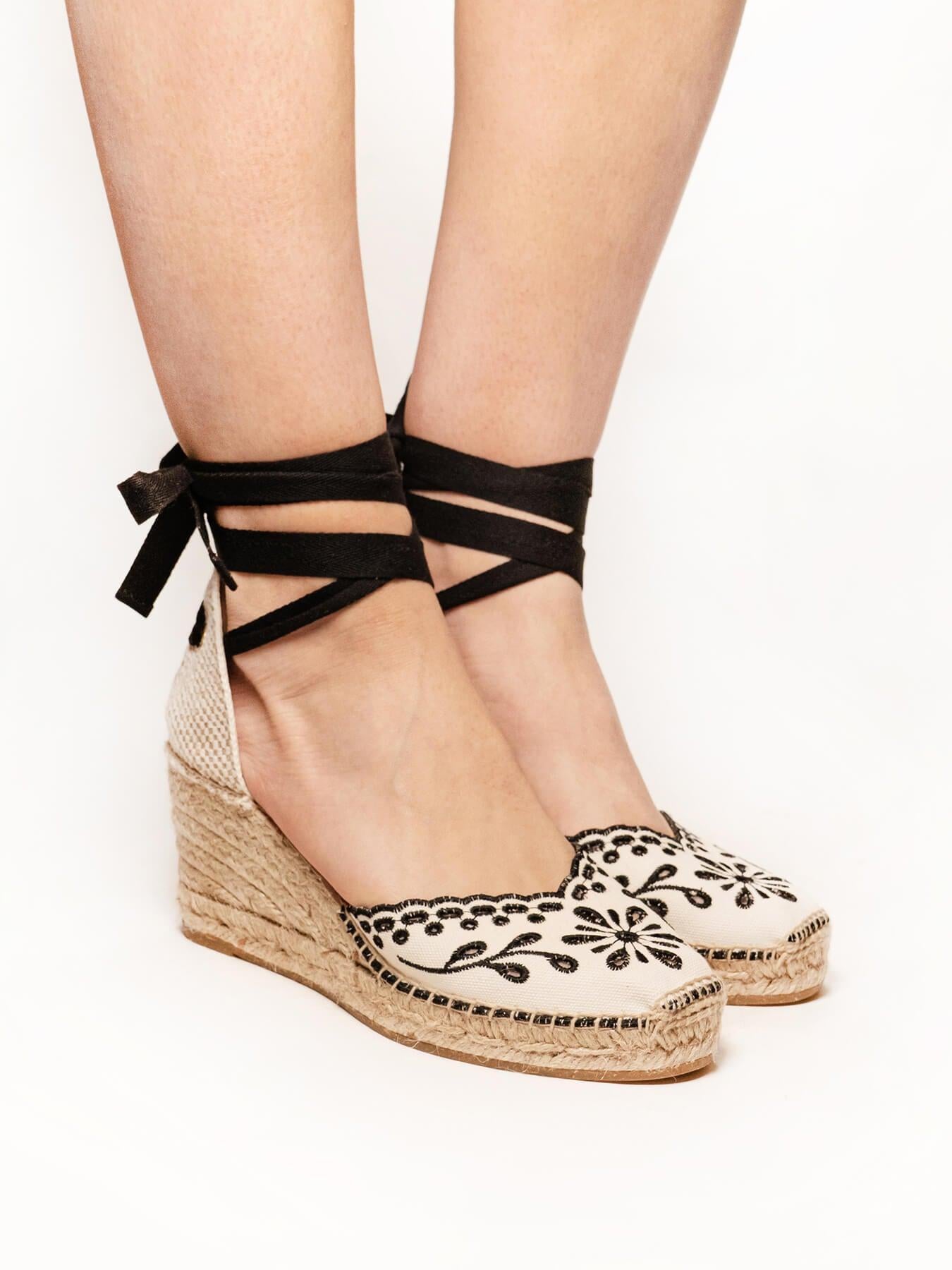 Romero Cuña Media Lona Bordada Negro